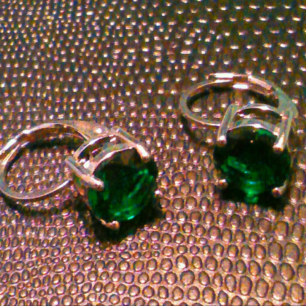 Genuine 2carat Emerald stud earrings